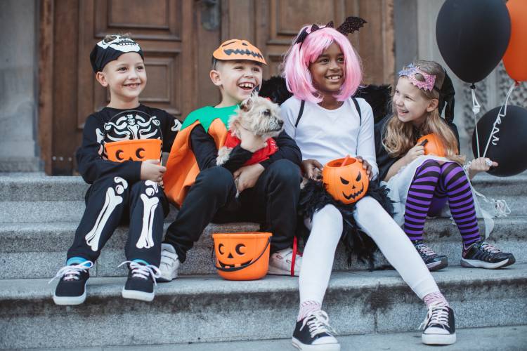 Spooky Train and Trick or Treat